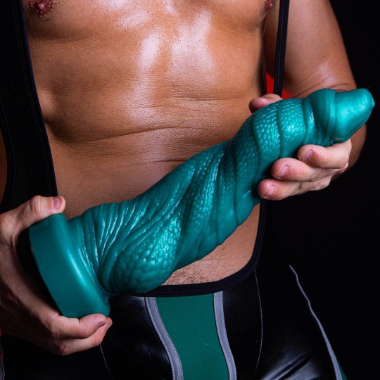 KINKY COBRA L/XL Metal Green Hankey's Toys 4